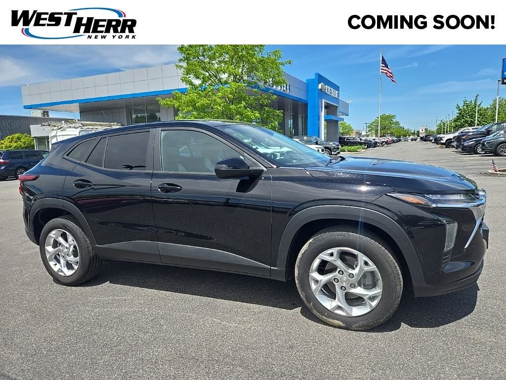 2025 Chevrolet Trax LS