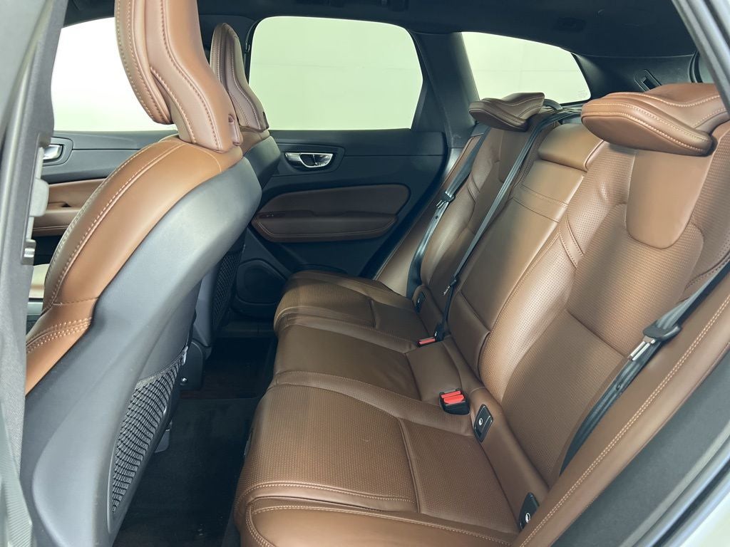 2021 Volvo XC60 T5 Inscription