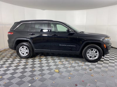 2025 Jeep Grand Cherokee Base