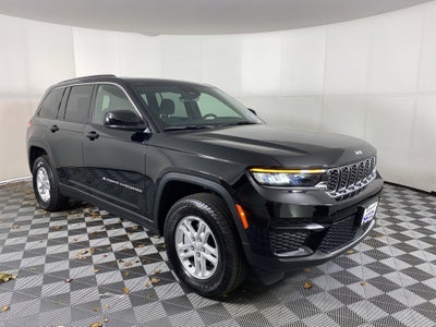 2025 Jeep Grand Cherokee Base