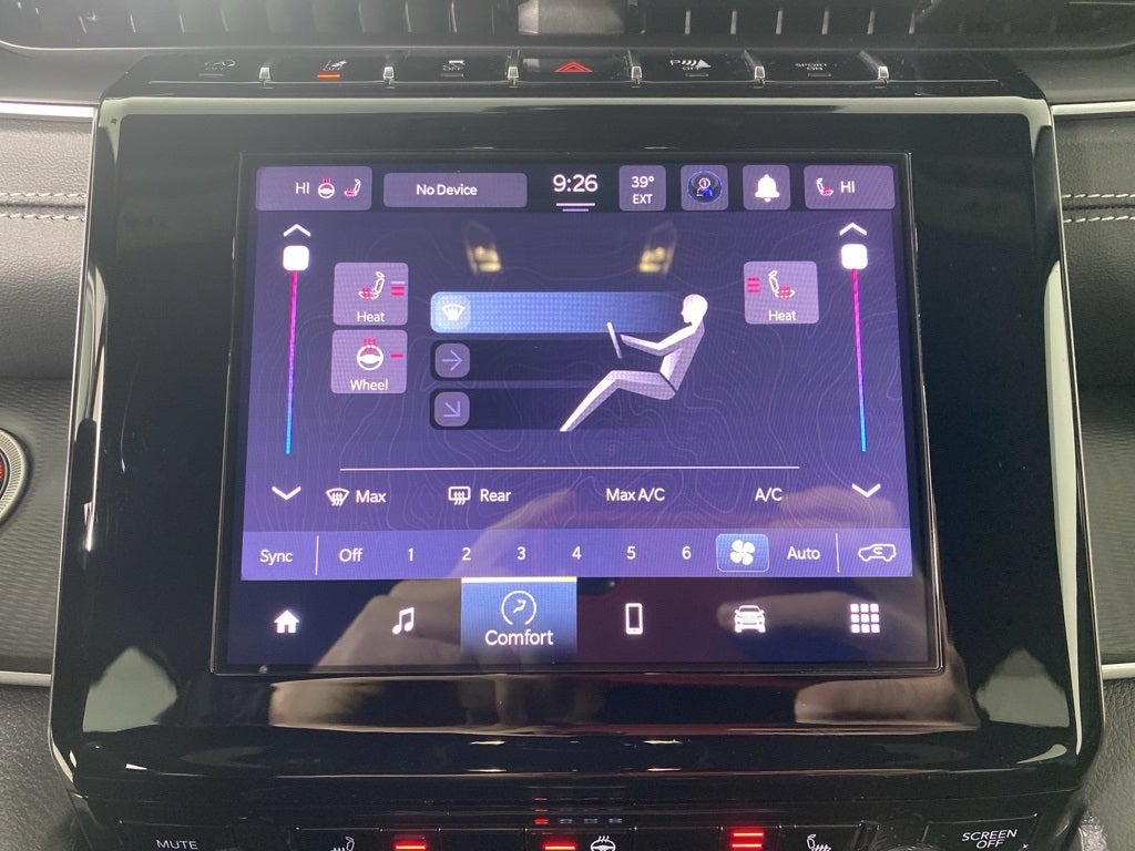 2025 Jeep Grand Cherokee Base