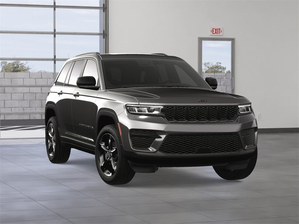 2025 Jeep Grand Cherokee Laredo