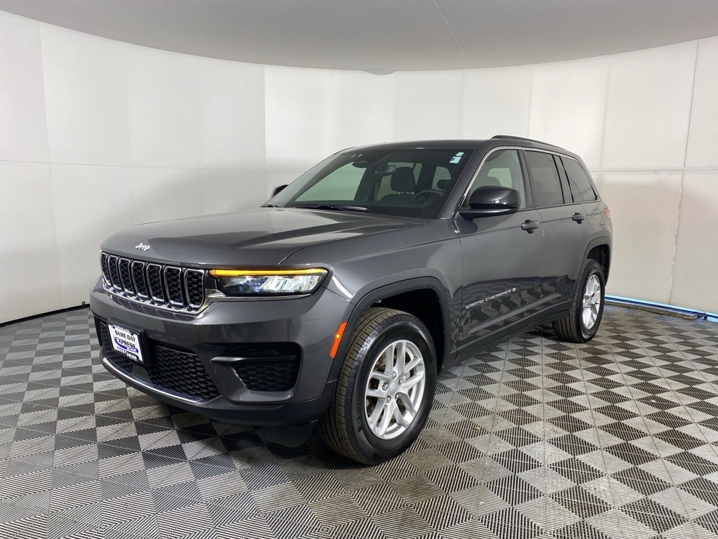 2025 Jeep Grand Cherokee Base