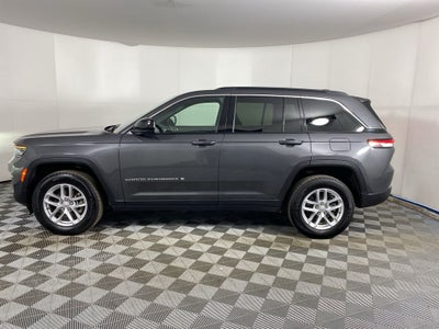 2025 Jeep Grand Cherokee Base