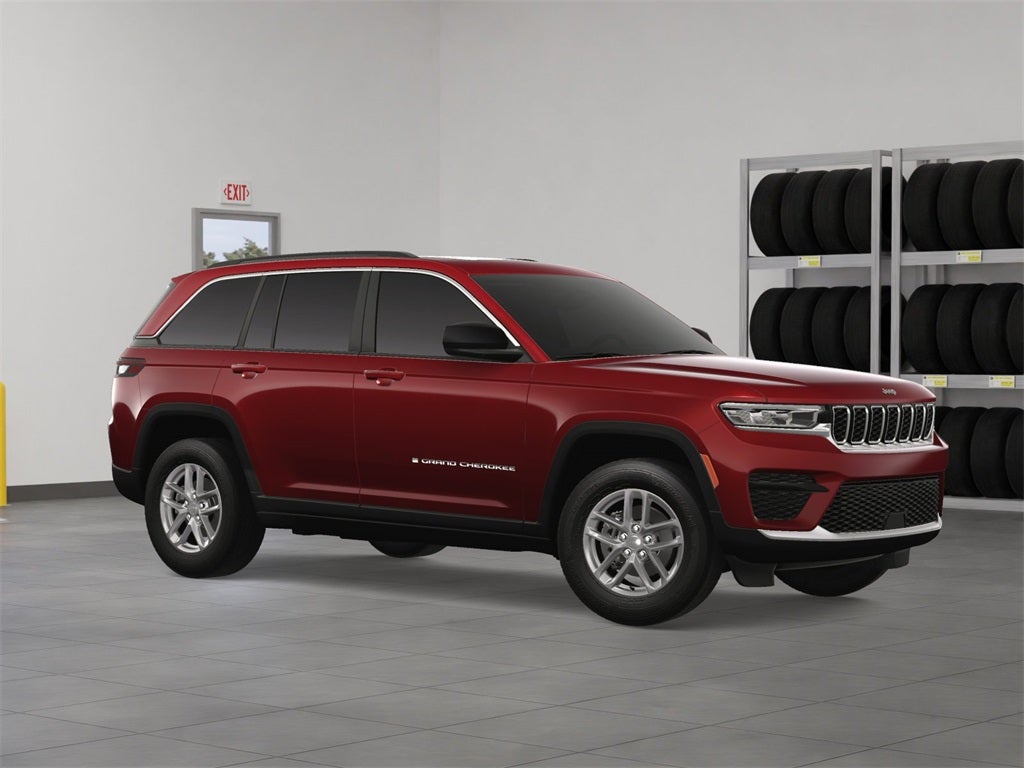 2025 Jeep Grand Cherokee Base