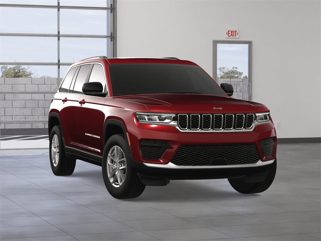 2025 Jeep Grand Cherokee Base