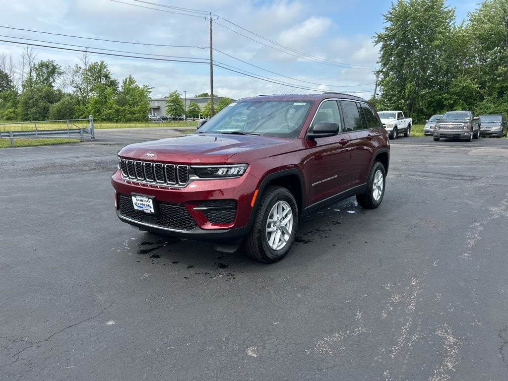 2025 Jeep Grand Cherokee Base