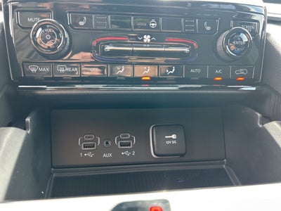 2025 Jeep Grand Cherokee Base