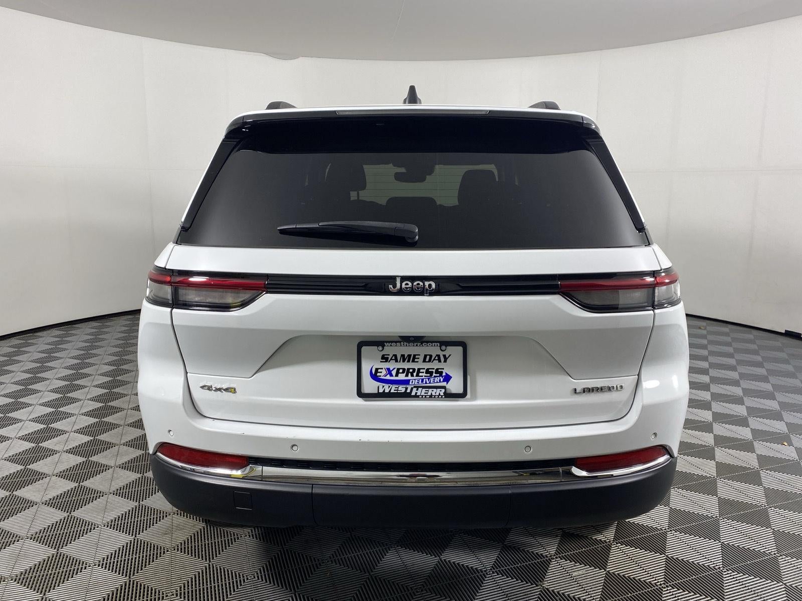 2023 Jeep Grand Cherokee Laredo