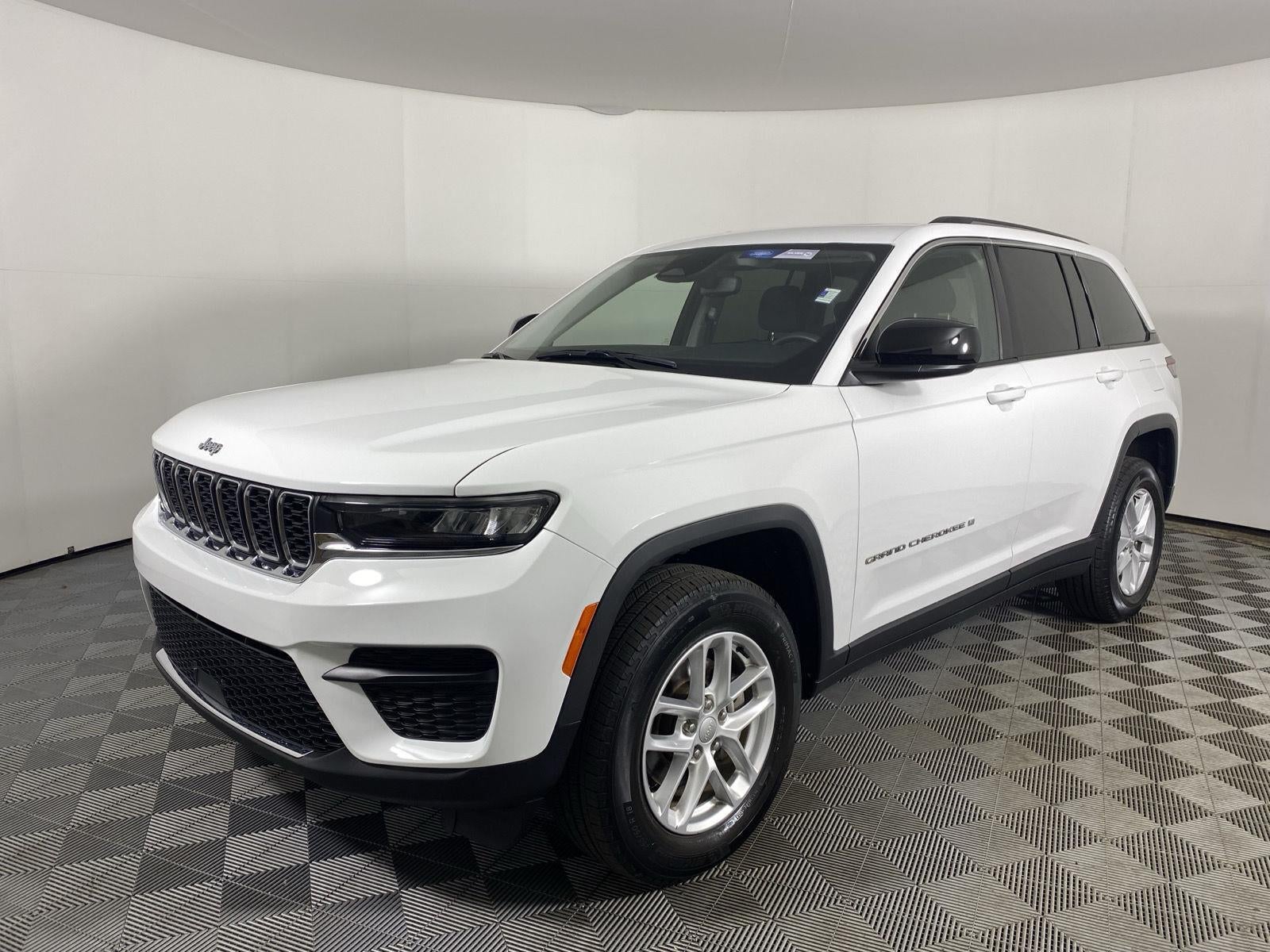 2023 Jeep Grand Cherokee Laredo