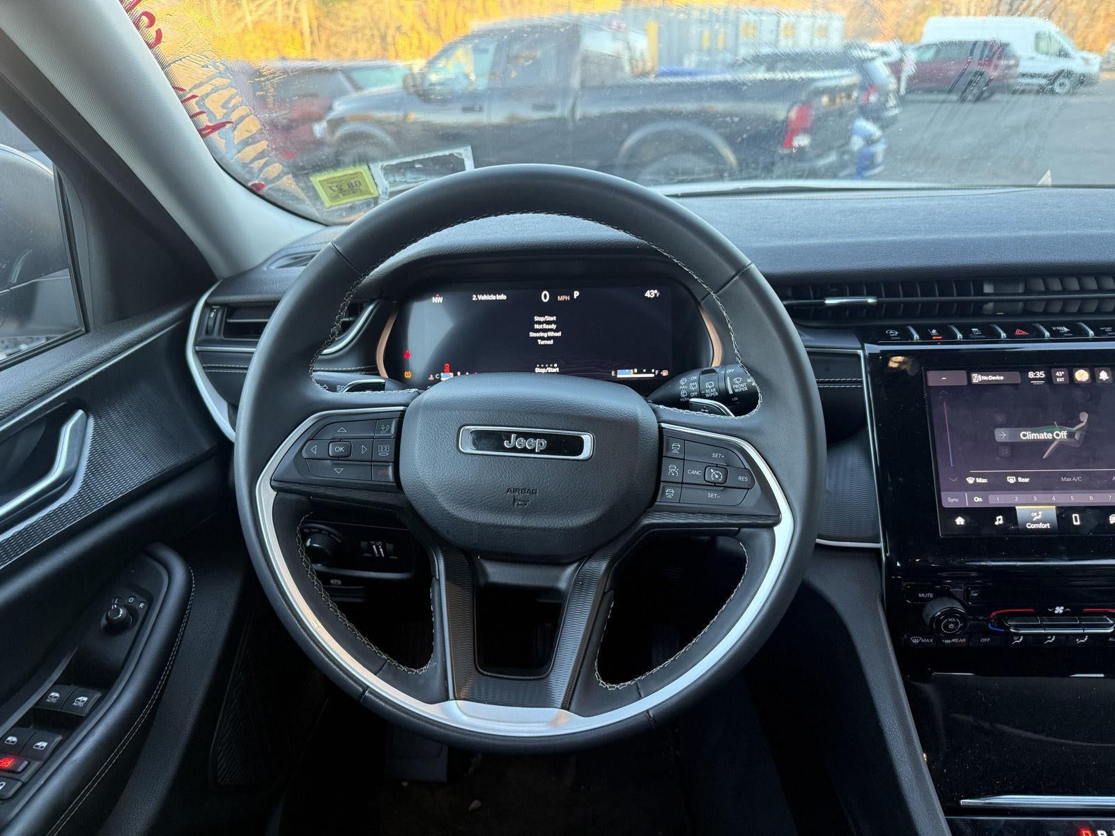 2023 Jeep Grand Cherokee Laredo