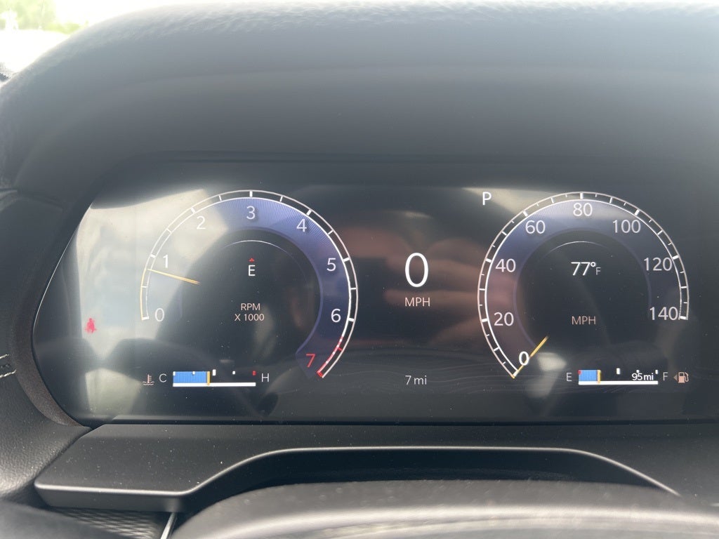 2025 Jeep Grand Cherokee Base