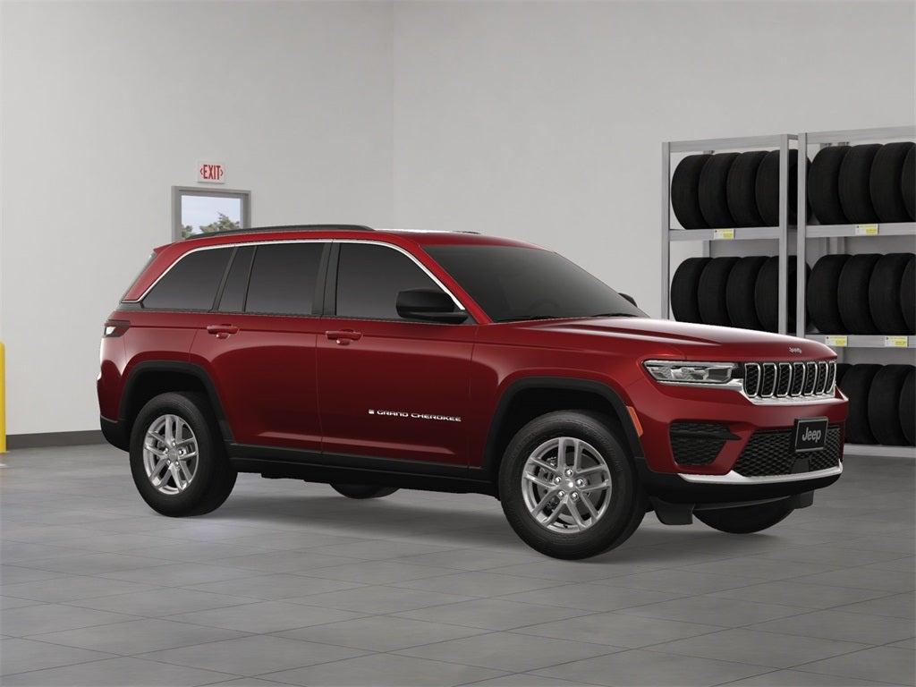 2025 Jeep Grand Cherokee Base