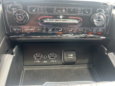 2025 Jeep Grand Cherokee Base