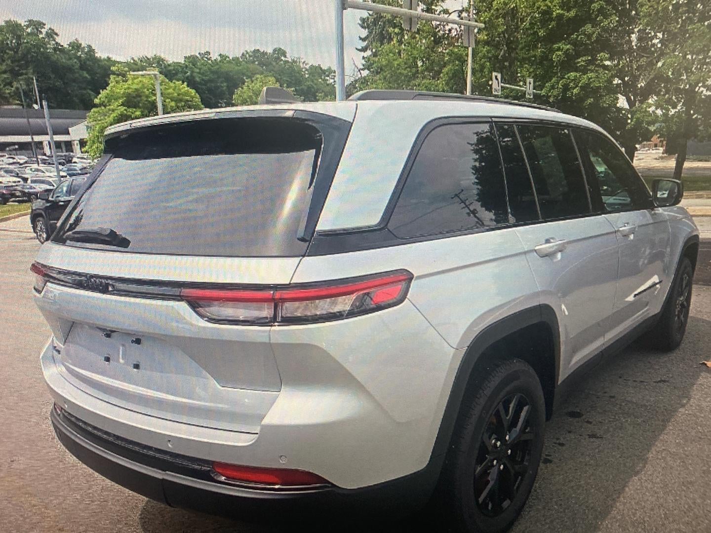 2025 Jeep Grand Cherokee Altitude