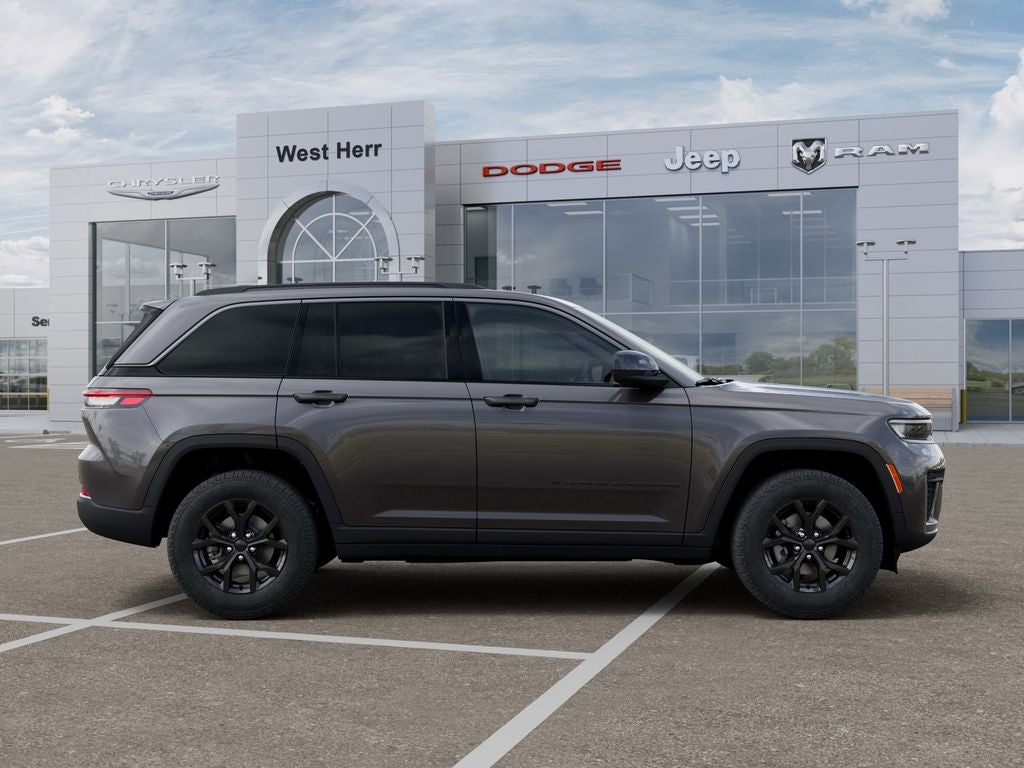 2026 Jeep Grand Cherokee Laredo