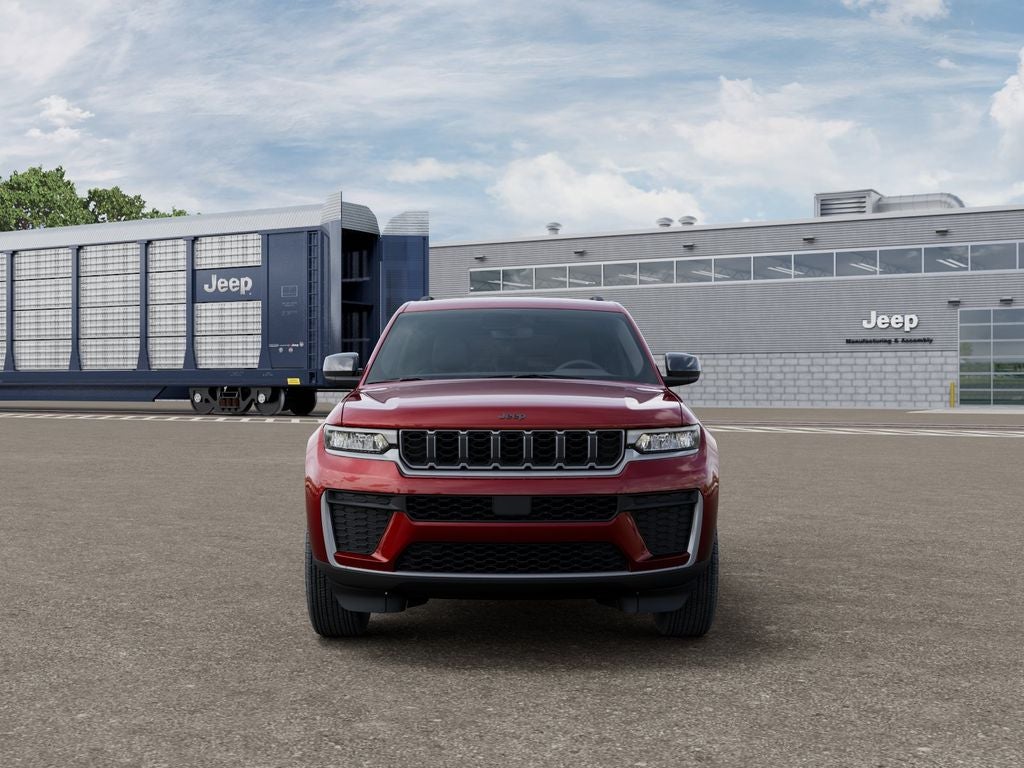 2026 Jeep Grand Cherokee Laredo Altitude