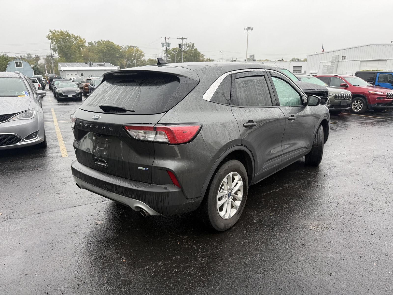 2020 Ford Escape SE