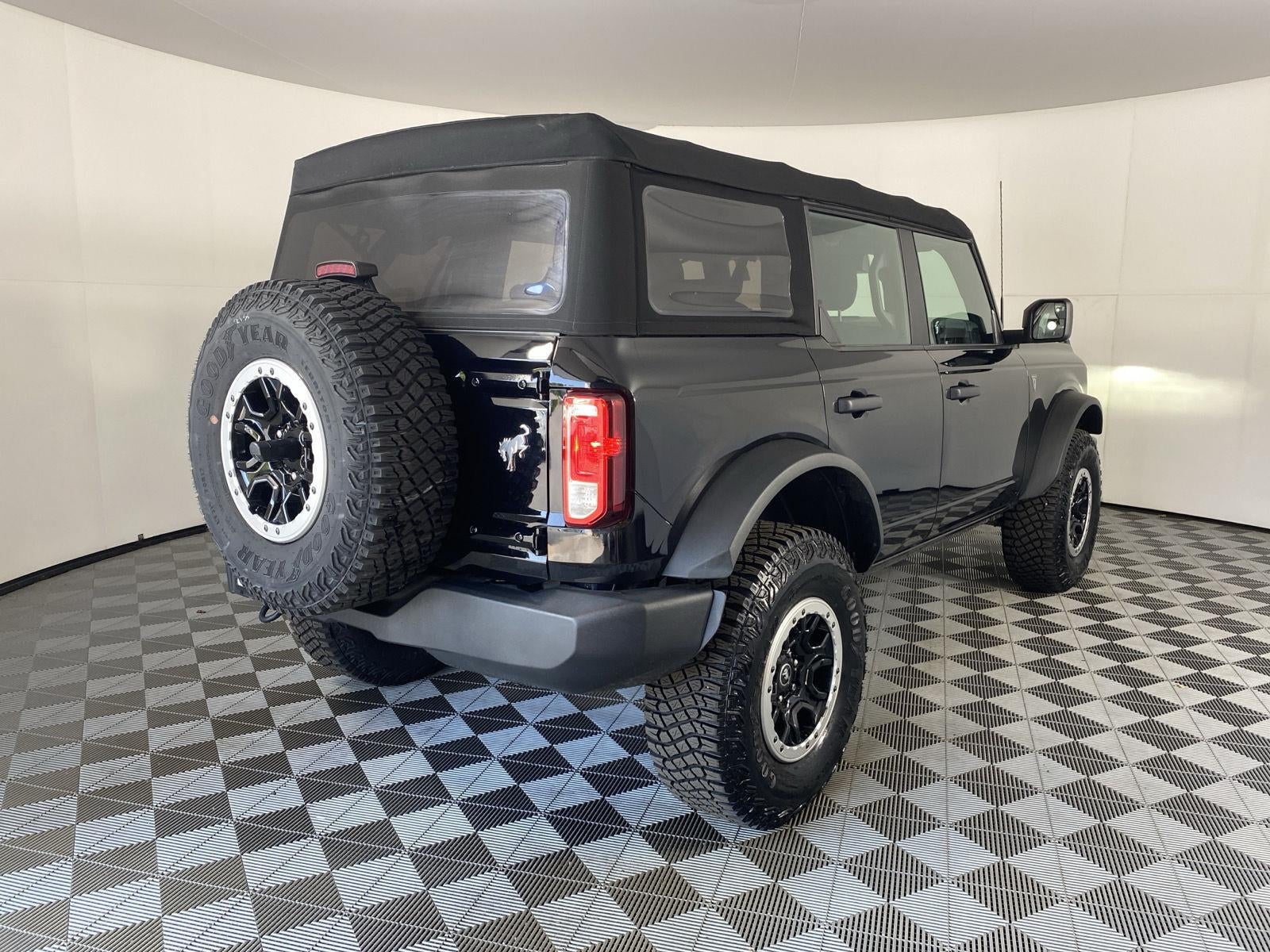 2021 Ford Bronco Base Advanced