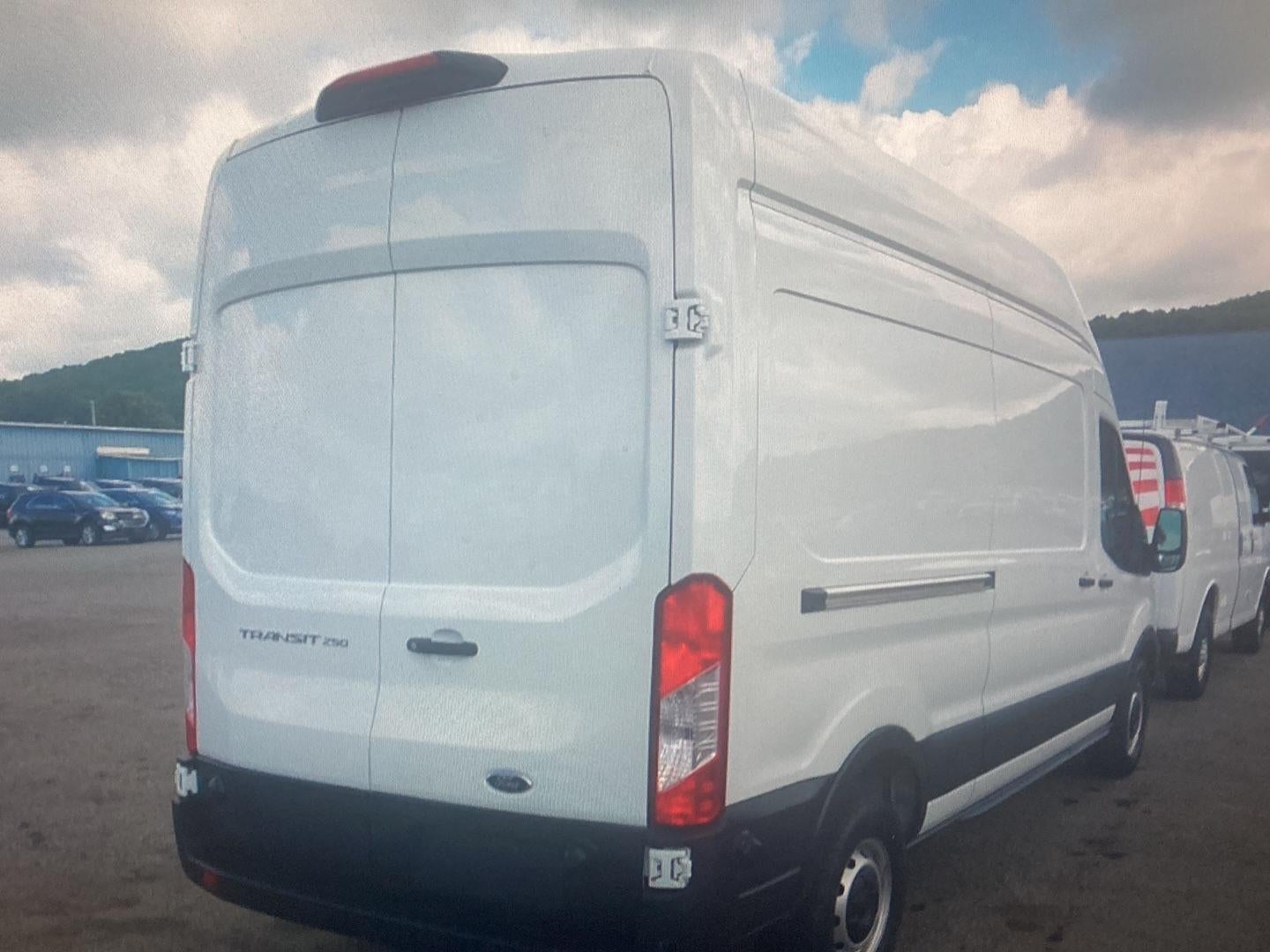 2025 Ford Transit 250