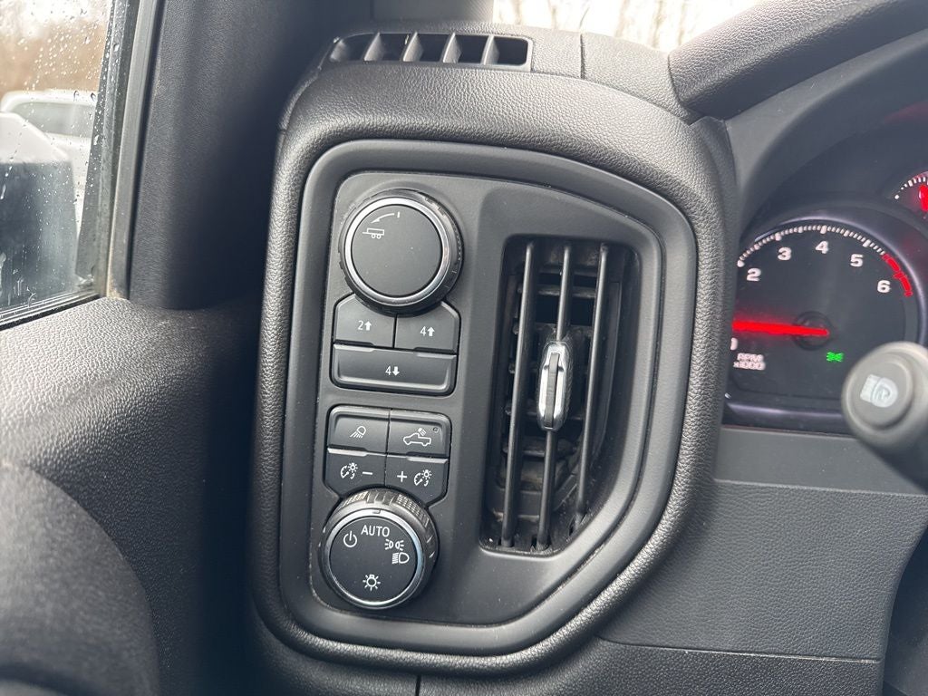 2024 Chevrolet Silverado 2500HD Custom