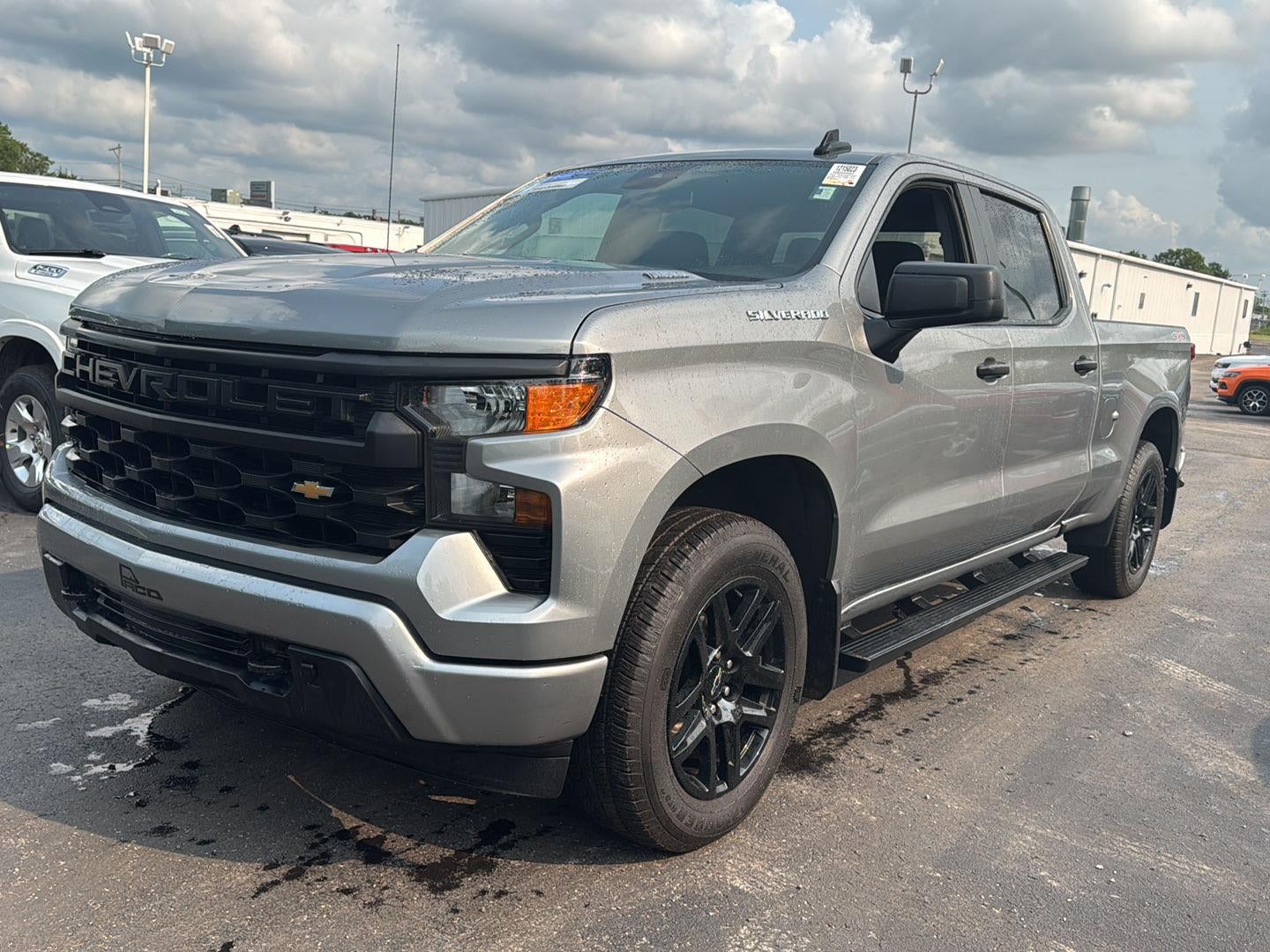 2024 Chevrolet Silverado 1500 Custom