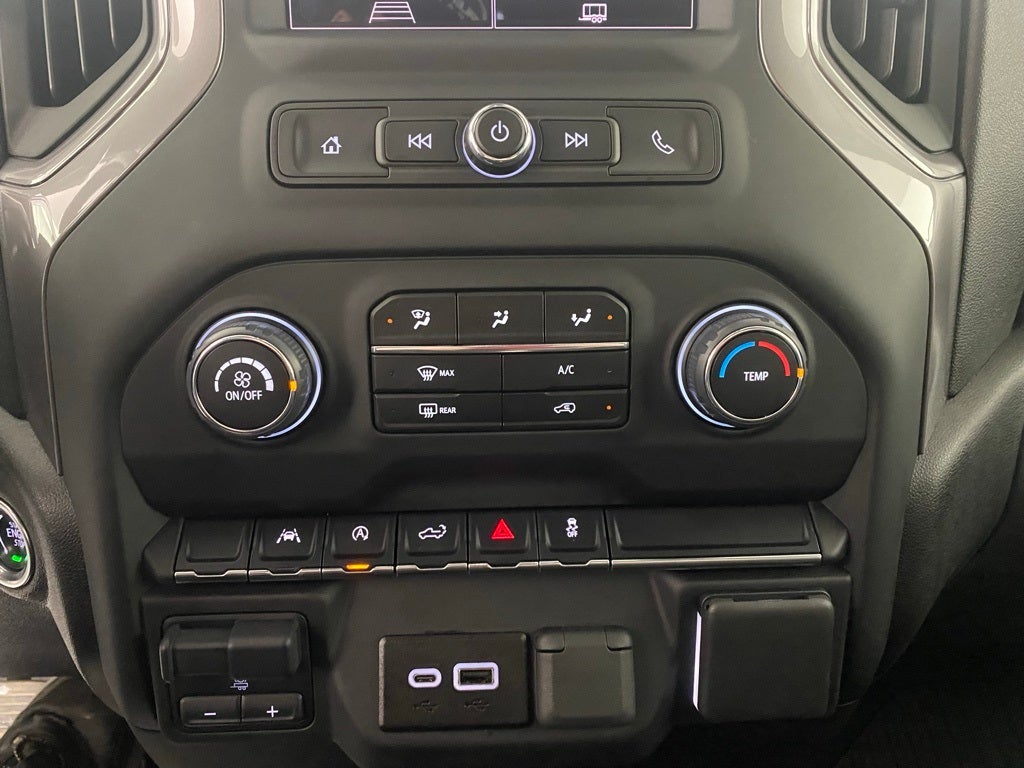 2024 Chevrolet Silverado 1500 Custom