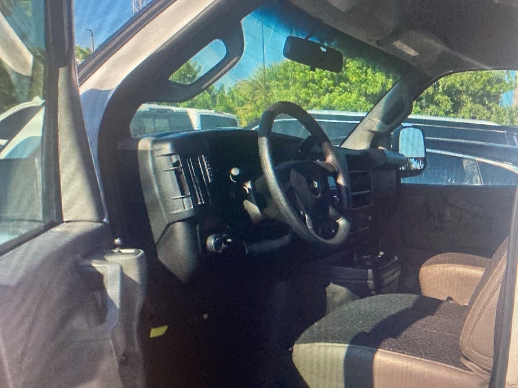 2024 Chevrolet Express 2500 Work Van Cargo