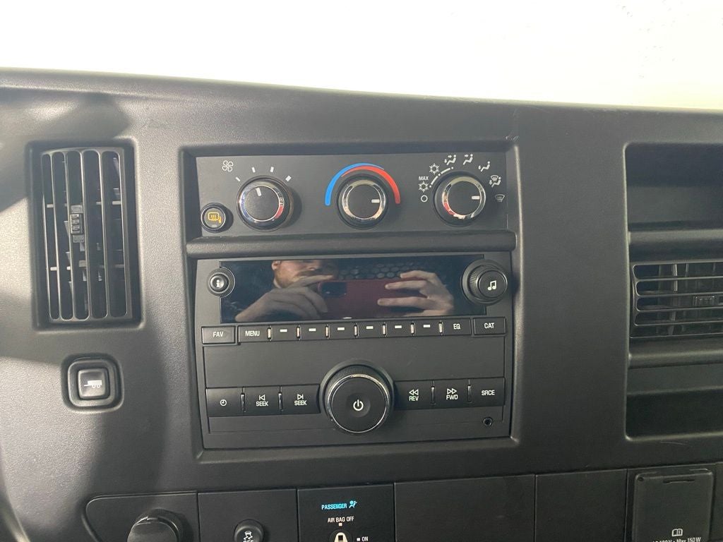 2024 Chevrolet Express 2500 Work Van Cargo