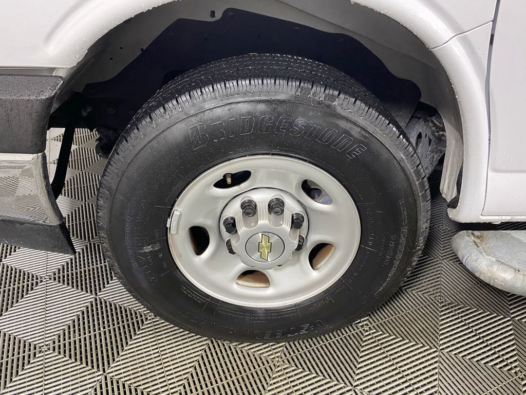 2024 Chevrolet Express 2500 Work Van Cargo