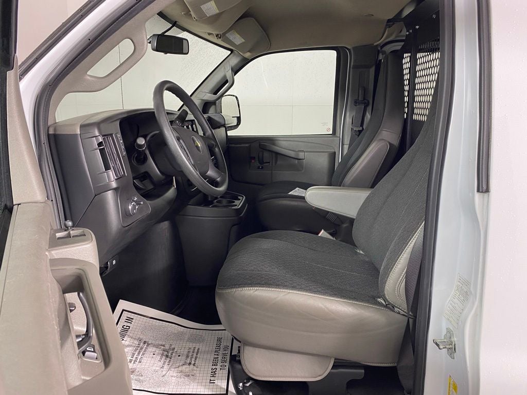 2024 Chevrolet Express 2500 Work Van Cargo