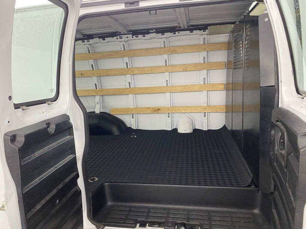2024 Chevrolet Express 2500 Work Van Cargo