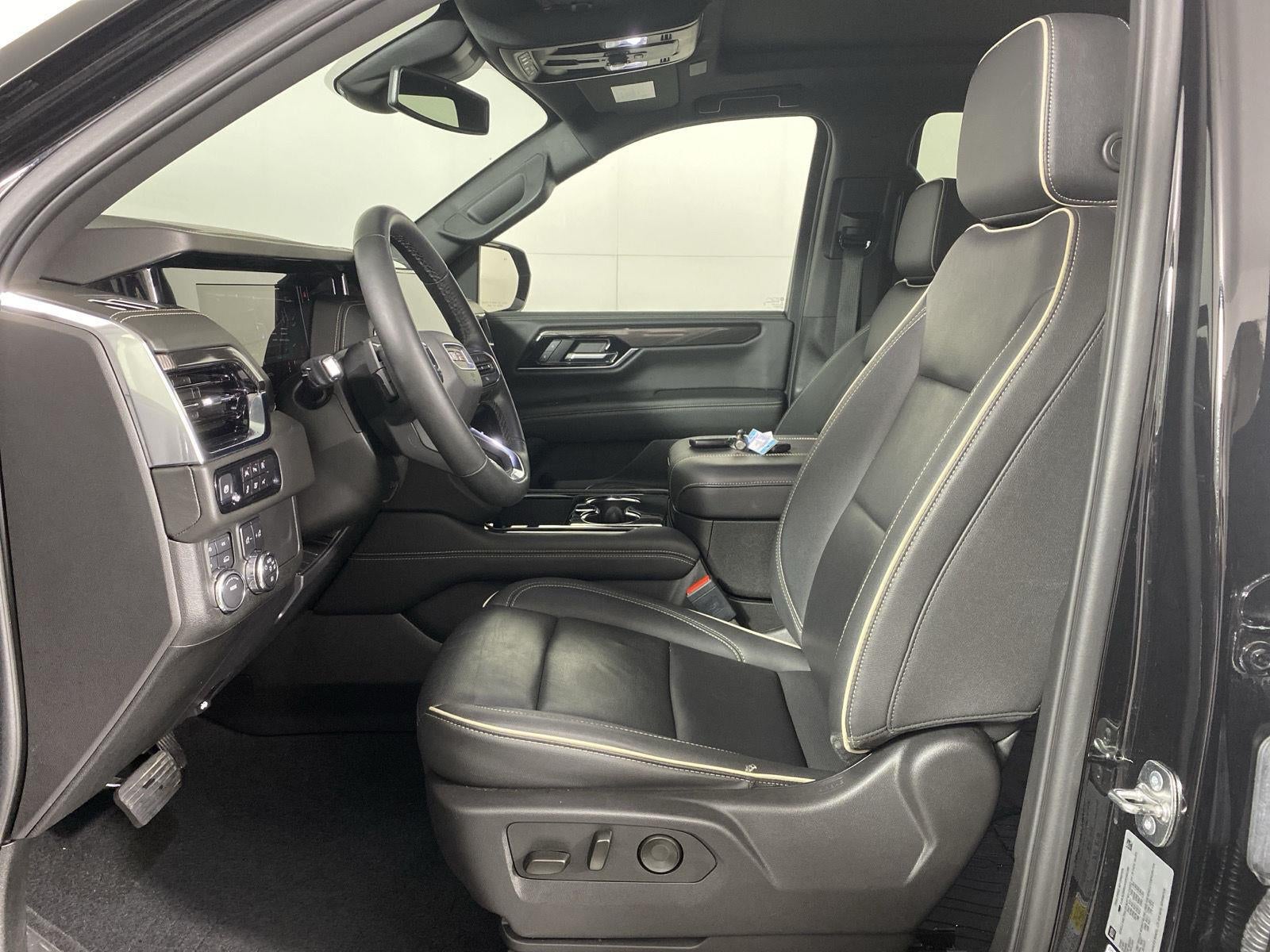2025 GMC Yukon Elevation