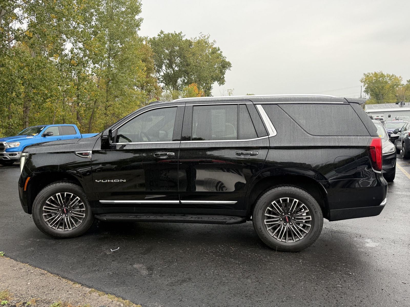 2025 GMC Yukon Elevation