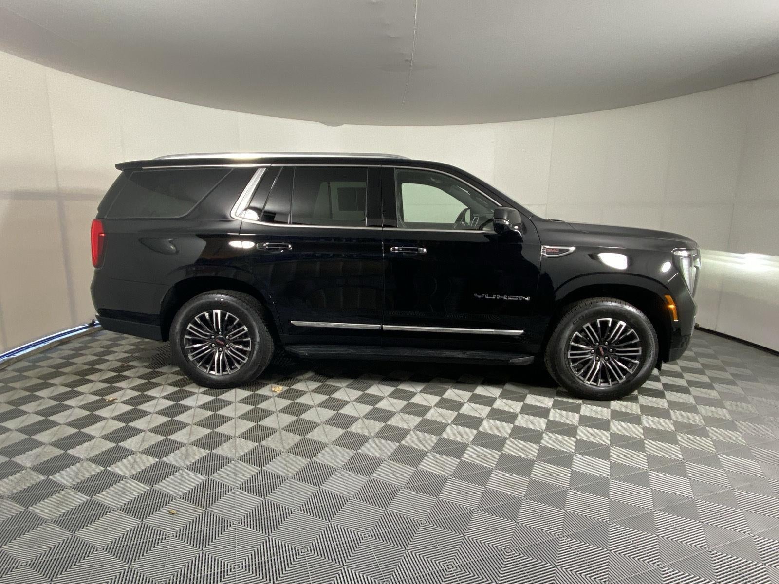 2025 GMC Yukon Elevation