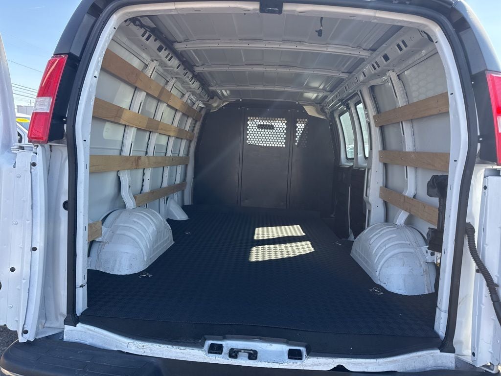 2024 GMC Savana 2500 Work Van
