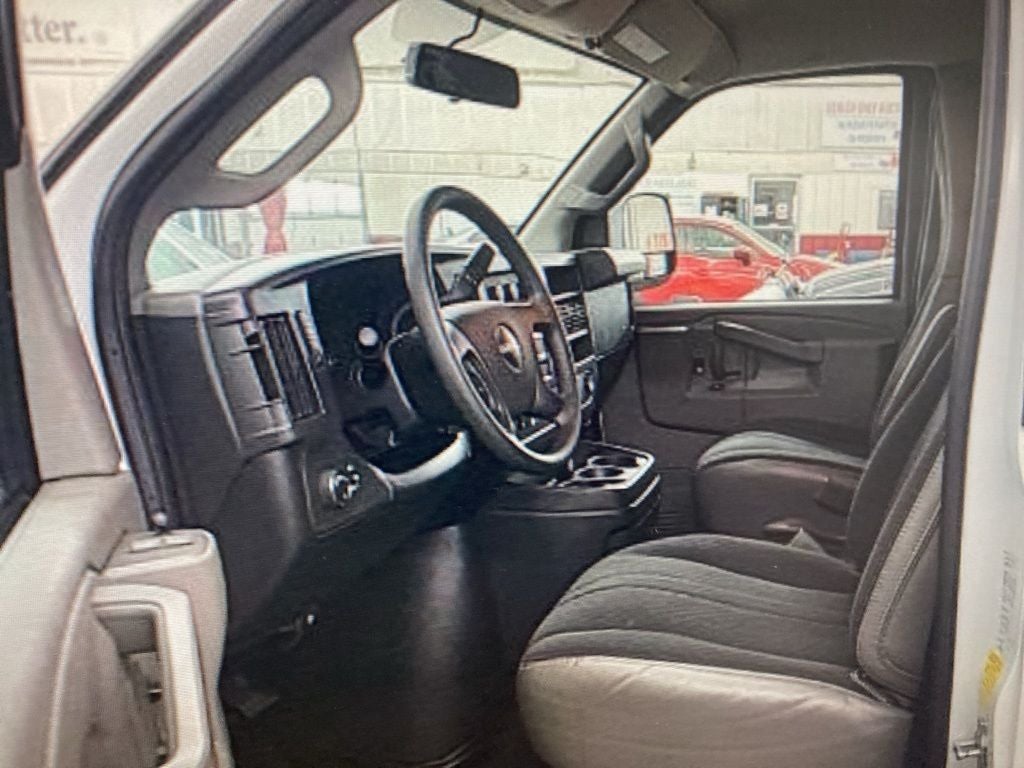 2024 GMC Savana 2500 Work Van