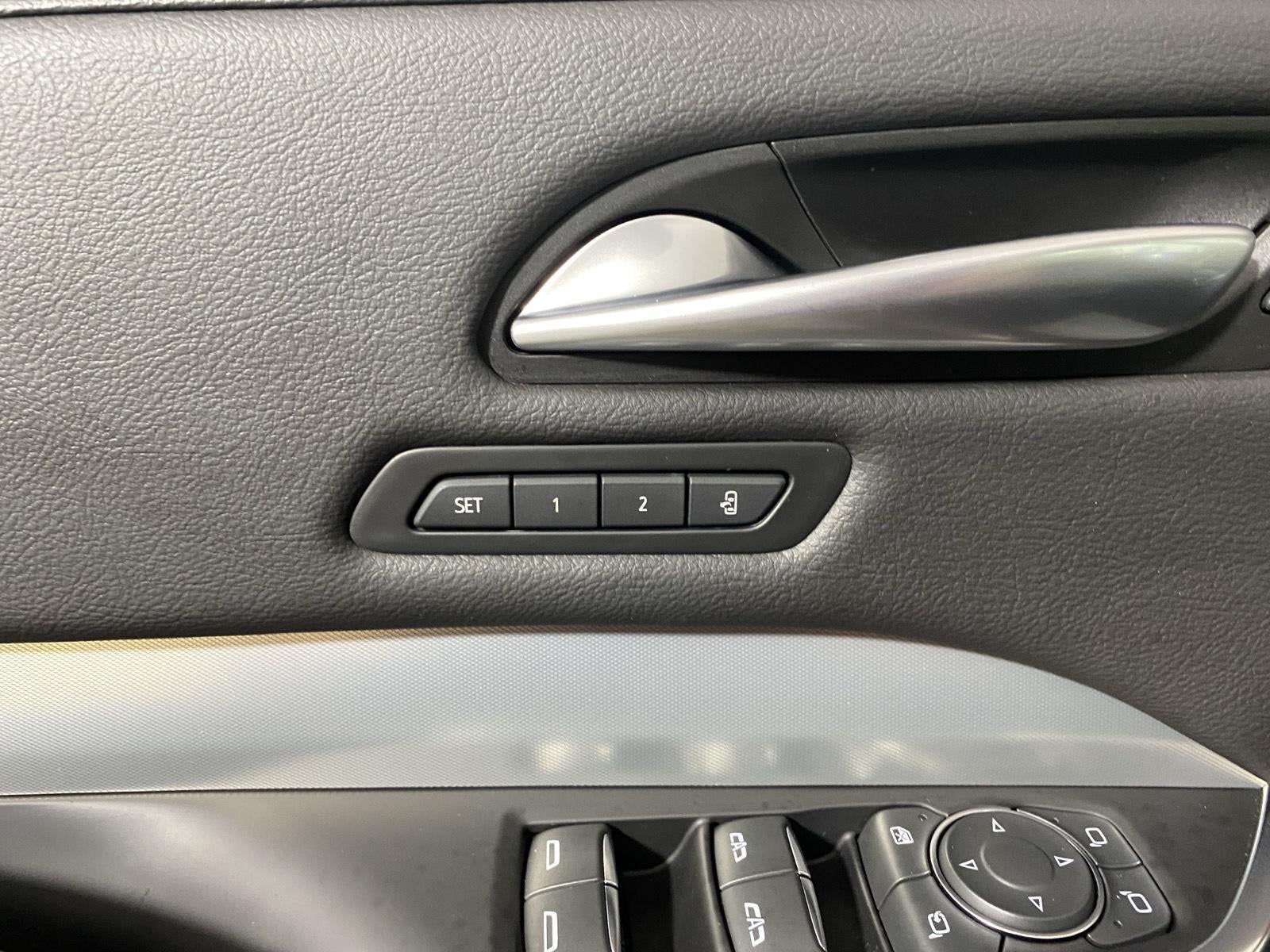 2023 Cadillac XT4 AWD Premium Luxury