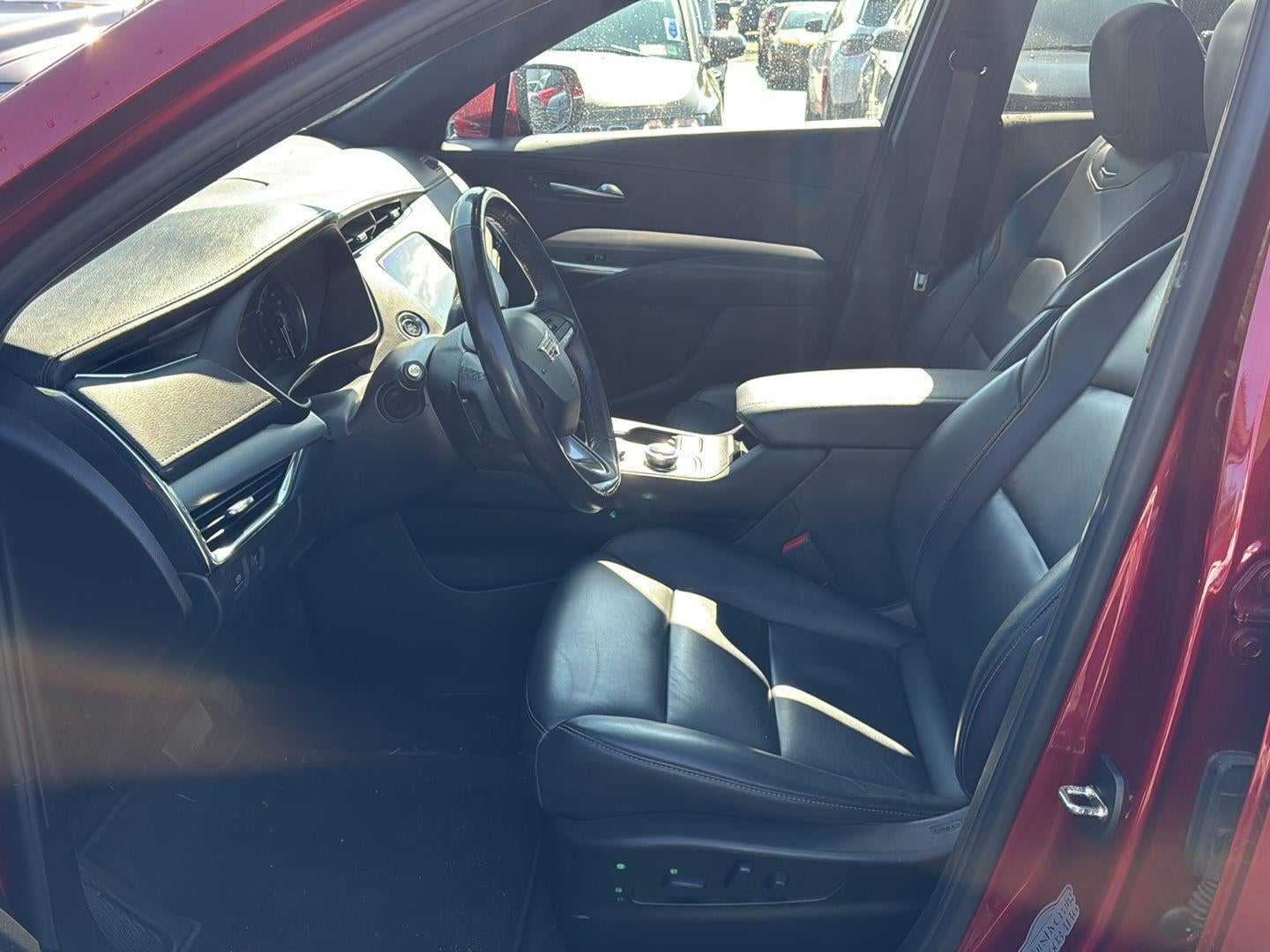 2023 Cadillac XT4 AWD Premium Luxury