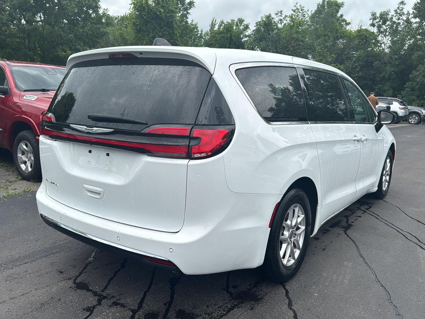 2024 Chrysler Pacifica Touring L