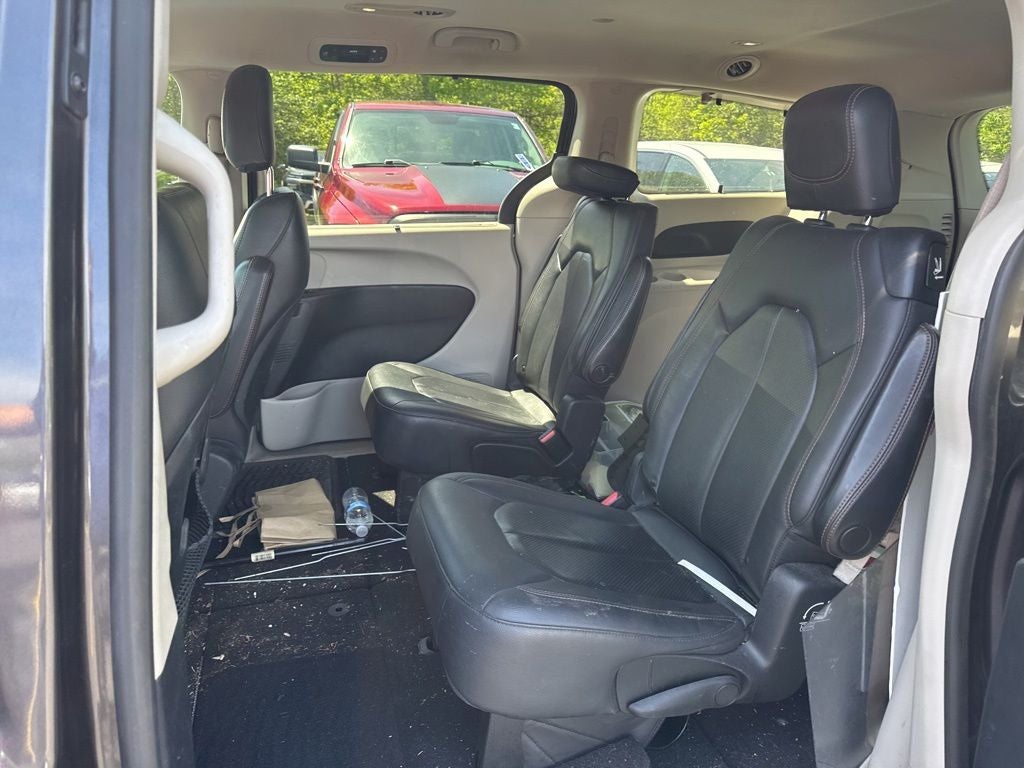 2020 Chrysler Pacifica Touring L