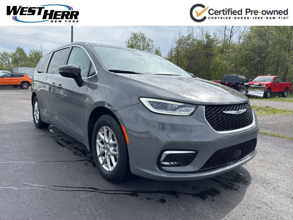 2023 Chrysler Pacifica Touring L