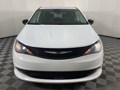 2024 Chrysler Voyager LX