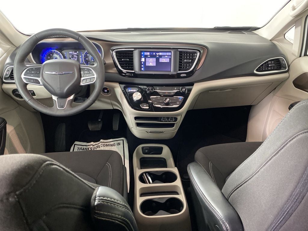 2024 Chrysler Voyager LX