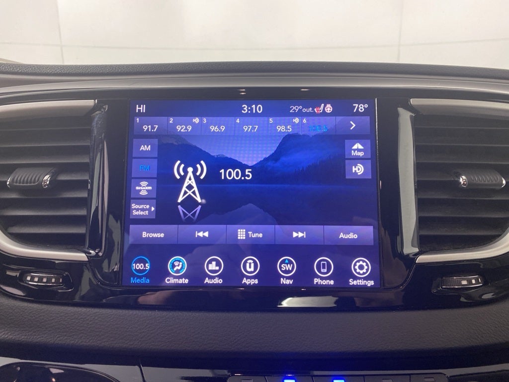 2020 Chrysler Pacifica Touring