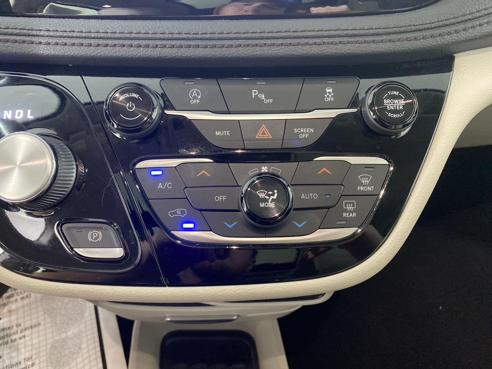 2020 Chrysler Pacifica Limited