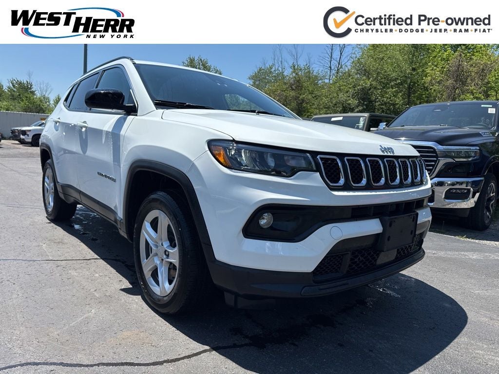 2023 Jeep Compass Latitude 4X4's photo