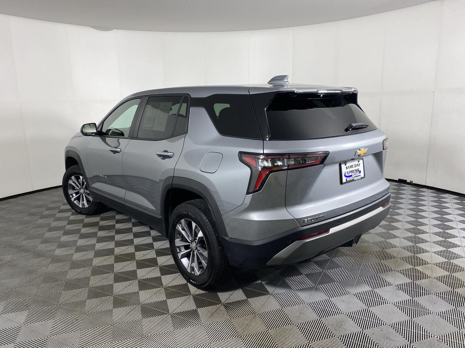 2026 Chevrolet Equinox FWD LT