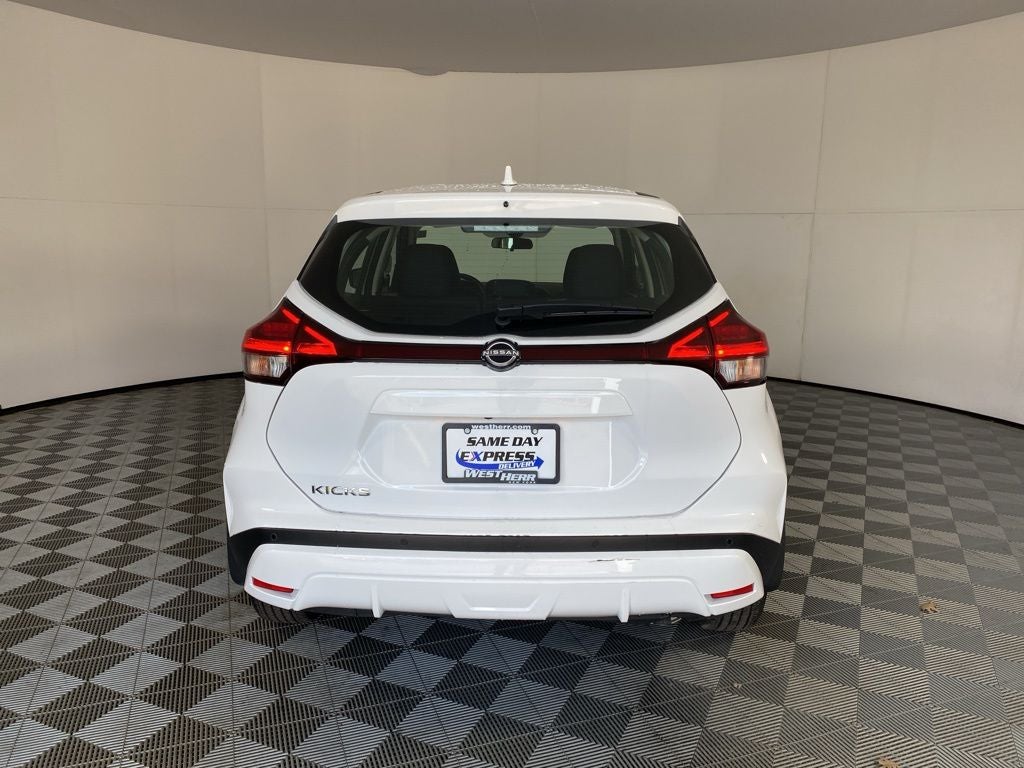 2024 Nissan Kicks S