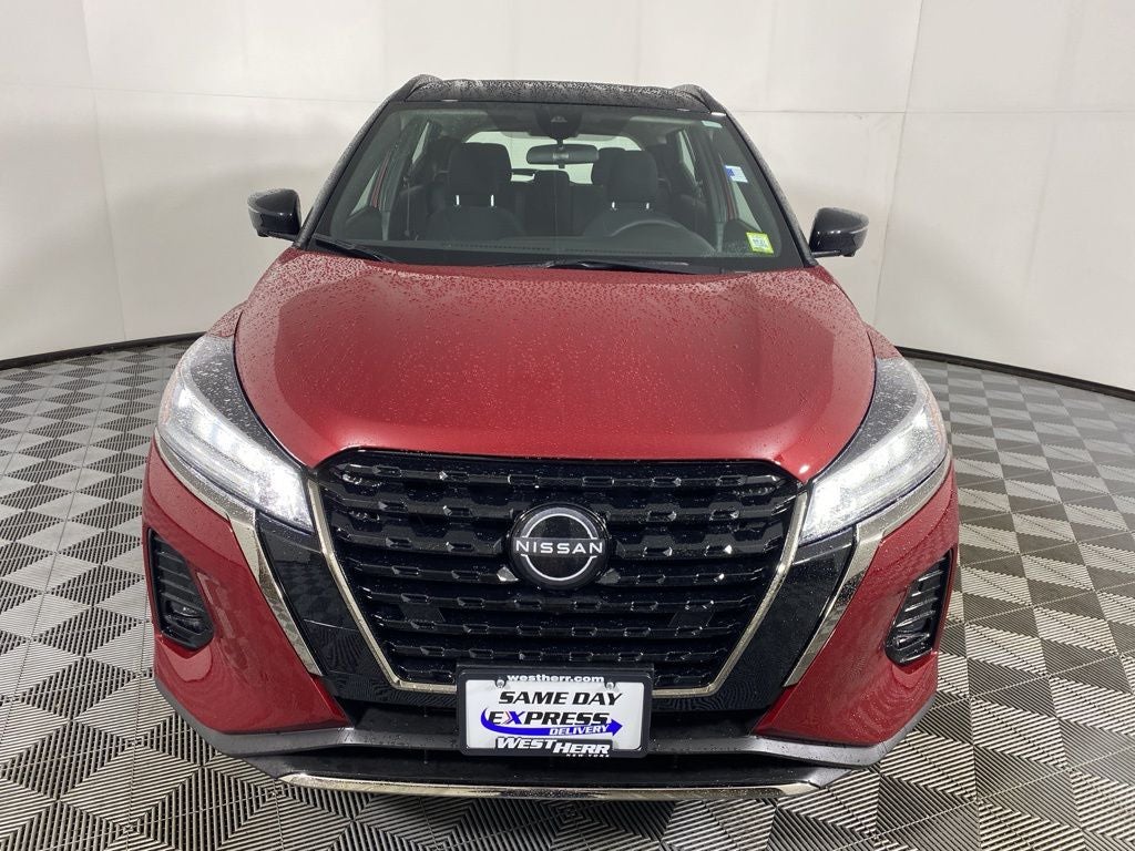 2024 Nissan Kicks SR